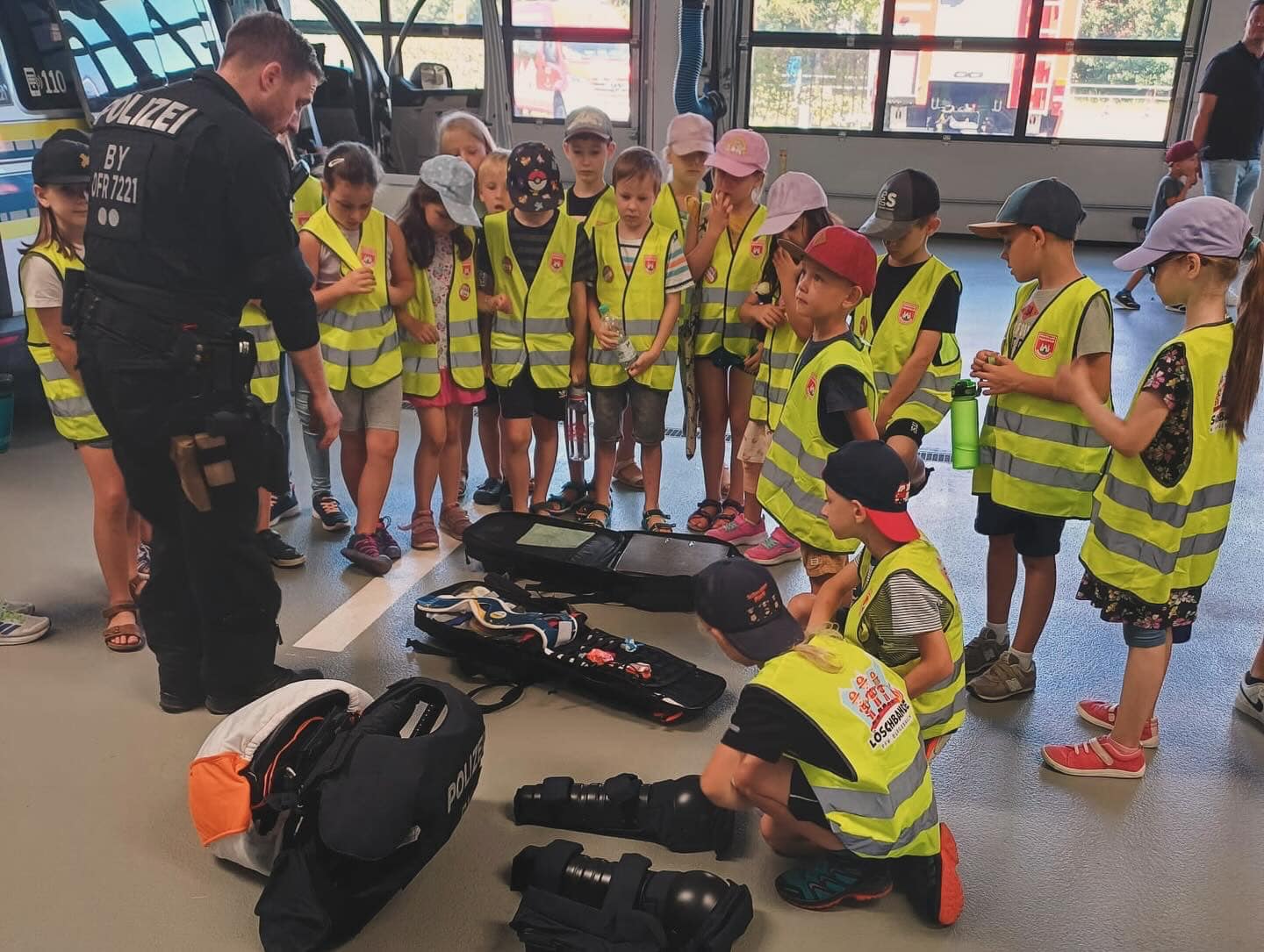 Löschbande Kinderfeuerwehr, Besuch der Polizei Oberfranken, Bild 4